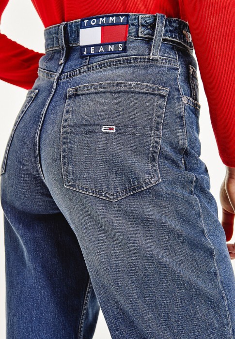 Товар синего цвета с внутренней стороны