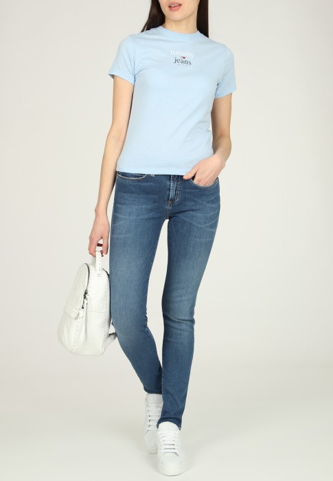 джинсы  от бренда tommy jeans вид слева