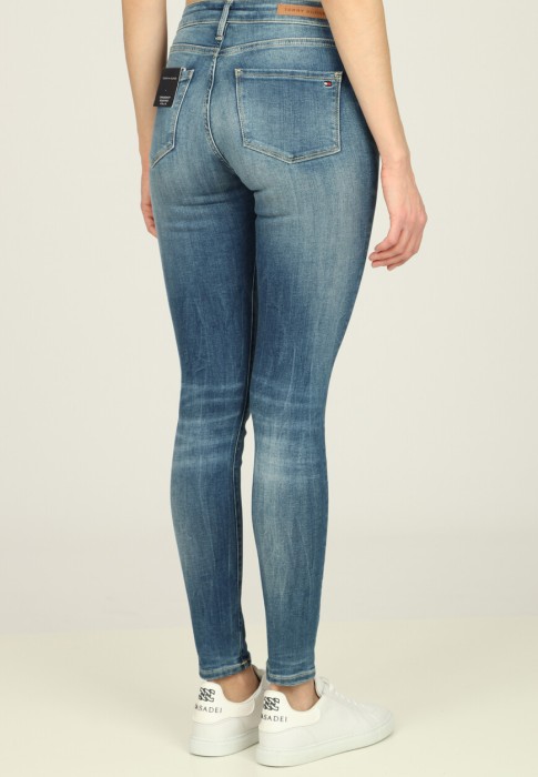 Товар синего цвета с внутренней стороны