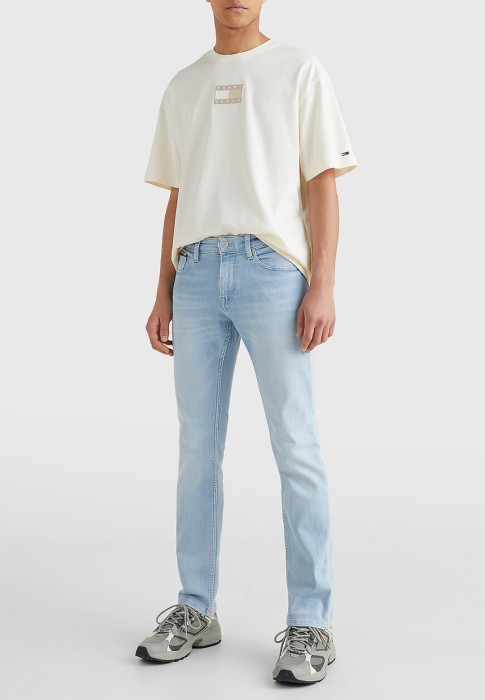 джинсы  от бренда tommy jeans вид слева