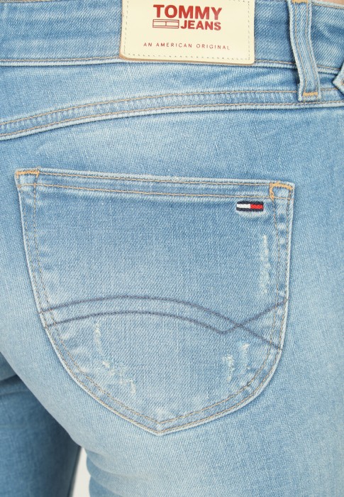 Товар синего цвета с внутренней стороны