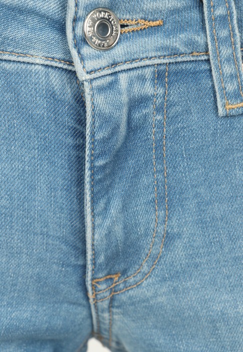 джинсы  из проверенных материалов спереди