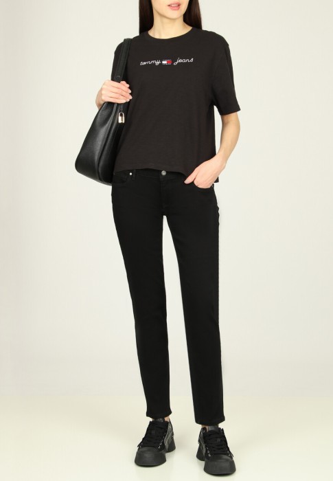 джинсы  по цене 13230 руб вид справа