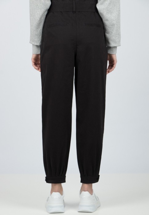 Товар синего цвета с внутренней стороны