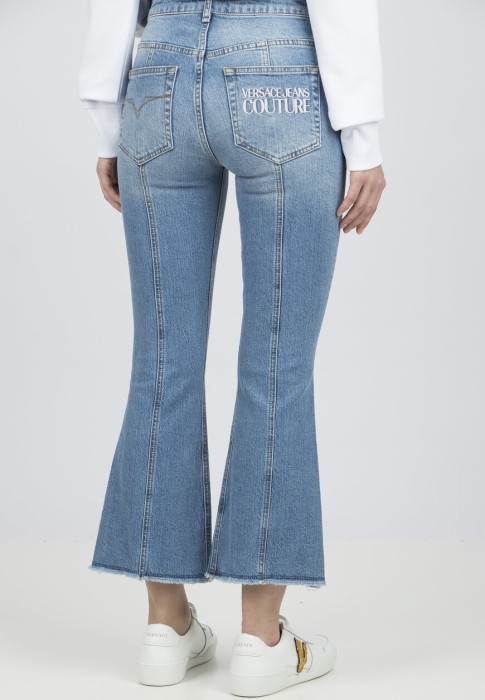 Товар голубого цвета с внутренней стороны