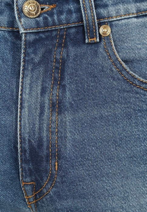 джинсы  из проверенных материалов спереди