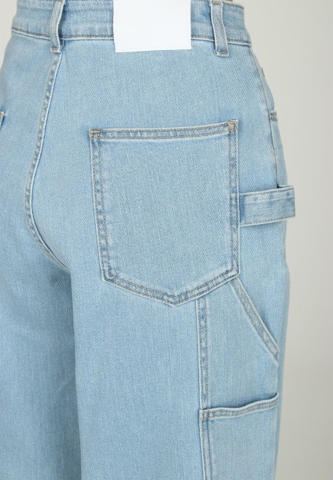 Товар голубого цвета с внутренней стороны