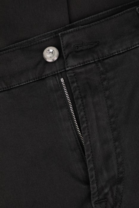 джинсы  из хлопка спереди