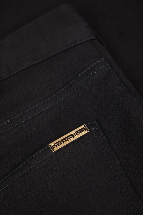 джинсы  универсального стиля с лицевой стороны