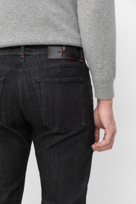 Товар серого цвета с внутренней стороны