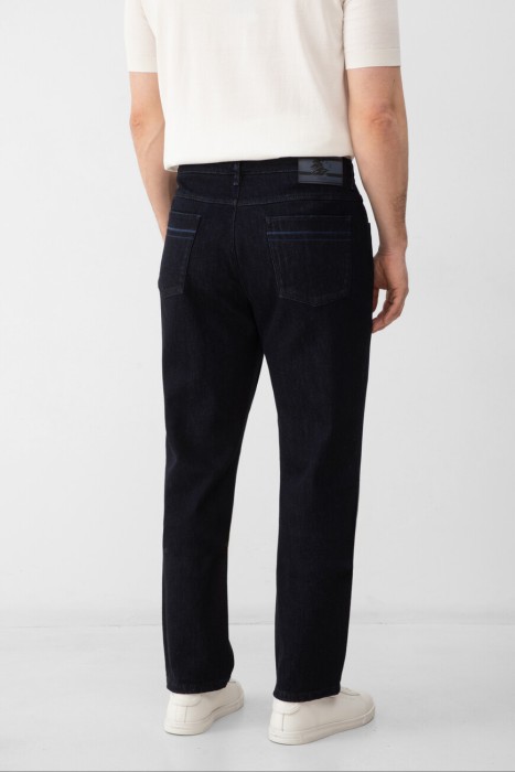 джинсы  по цене 79200 руб вид справа