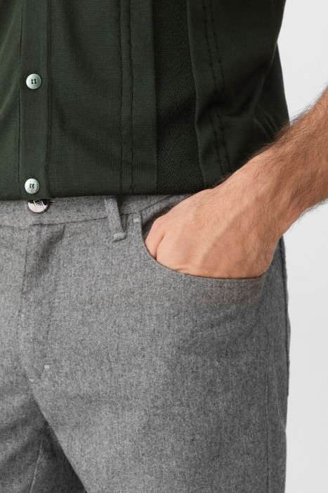 джинсы  из хлопка спереди