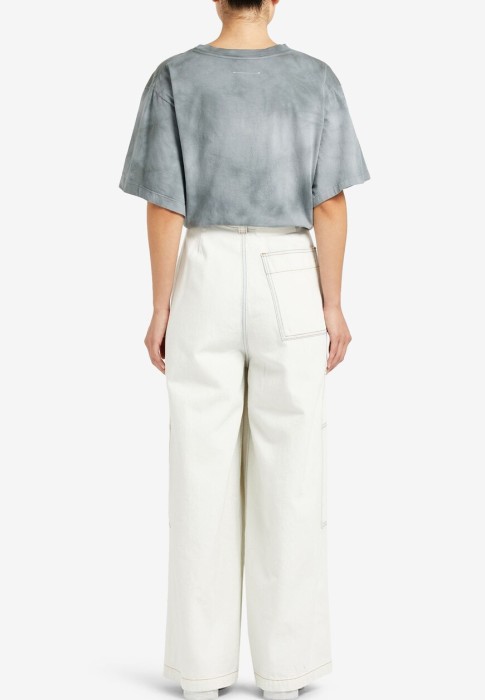 Товар белого цвета с внутренней стороны