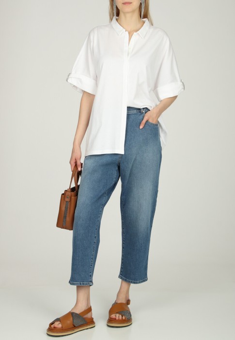 джинсы  по цене 33740 руб вид справа