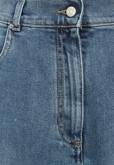 джинсы  из проверенных материалов спереди