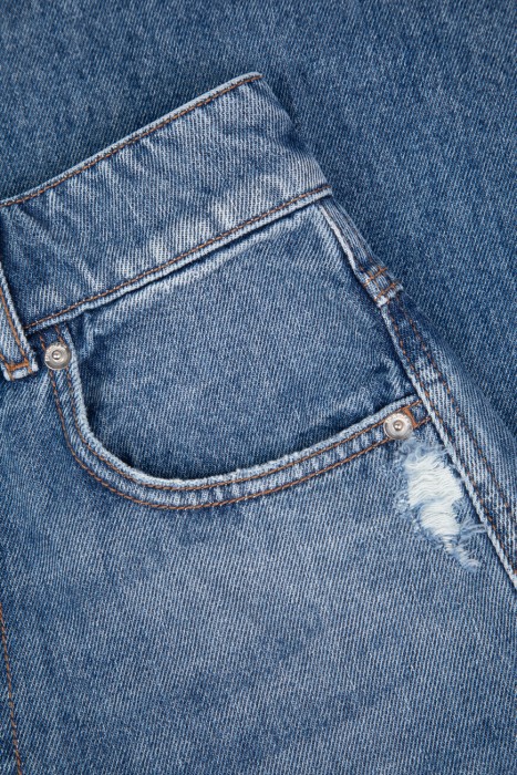 джинсы  универсального стиля с лицевой стороны