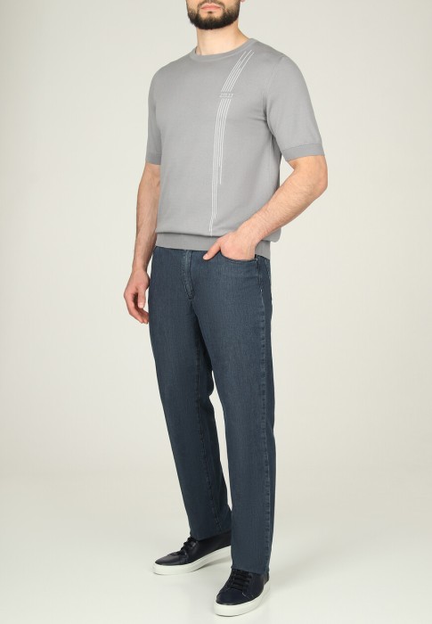 джинсы  по цене 97665 руб вид справа