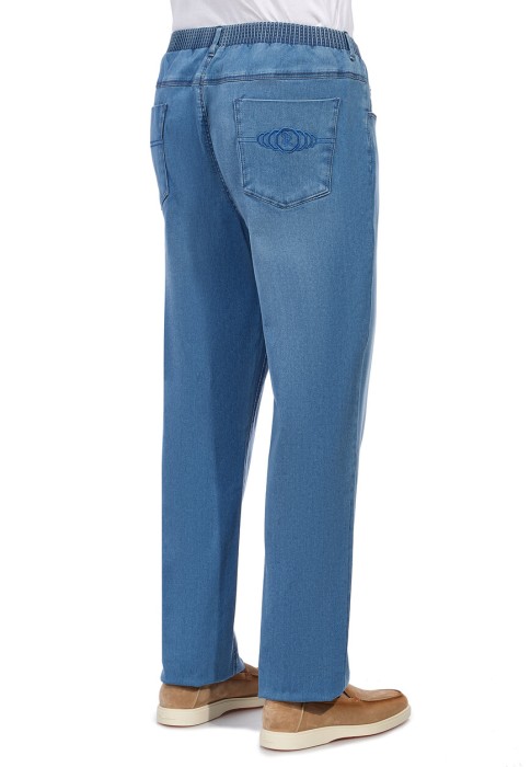 джинсы  из проверенных материалов спереди