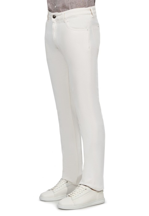 Товар белого цвета с внутренней стороны