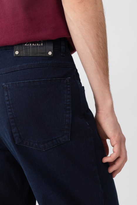 Товар синего цвета с внутренней стороны