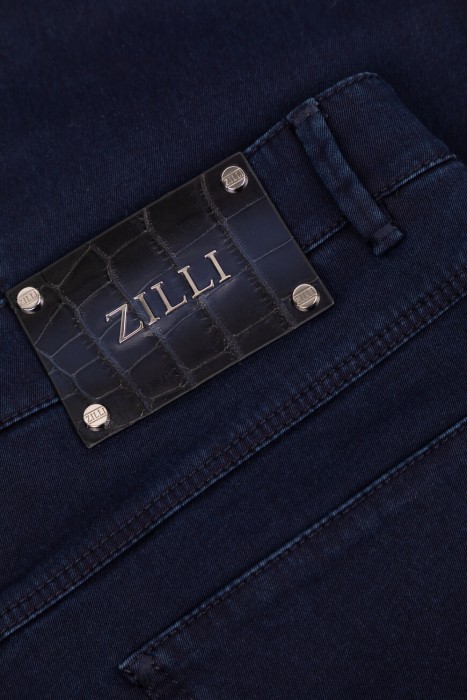 джинсы  для взрослого возраста с изнаночной стороны