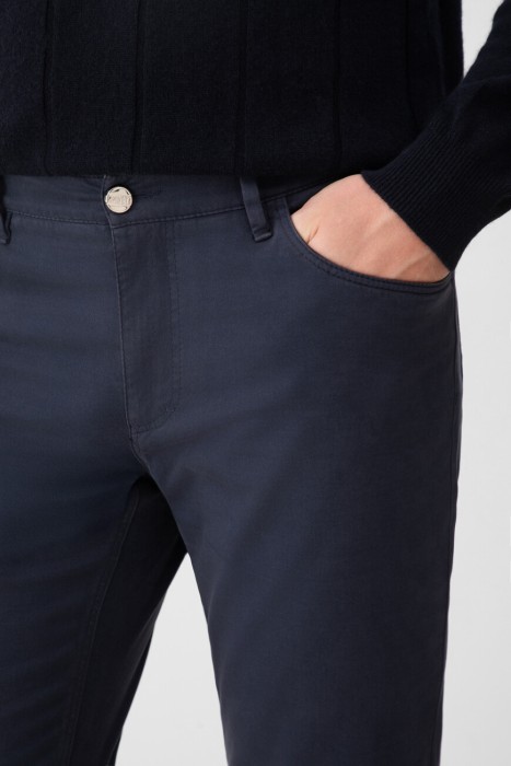 джинсы  из италии вид сбоку