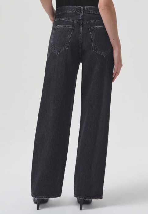 джинсы  по цене 30800 руб вид справа