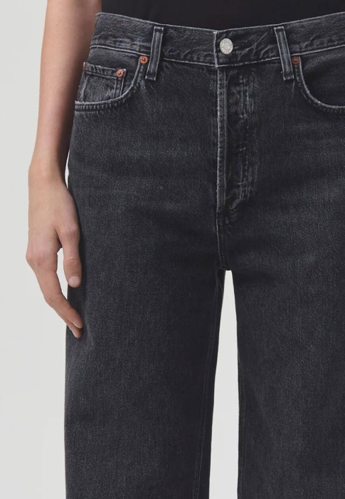 джинсы  из проверенных материалов спереди