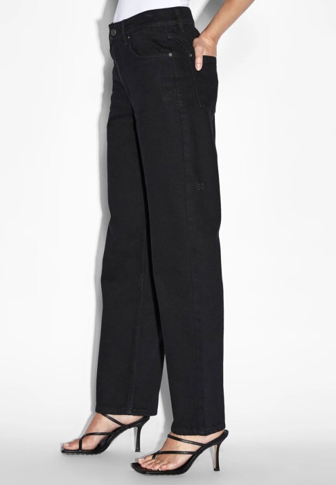 джинсы  из австралии вид сбоку