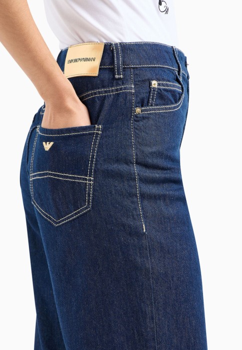 джинсы  из проверенных материалов спереди