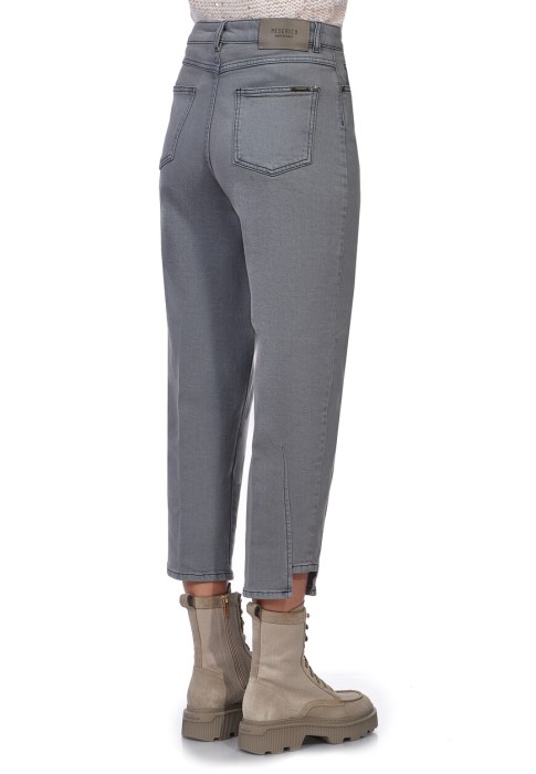 джинсы  из проверенных материалов спереди