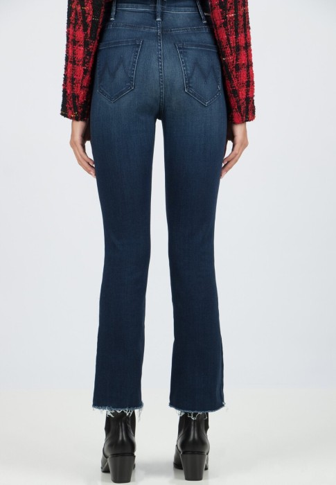 Товар синего цвета с внутренней стороны