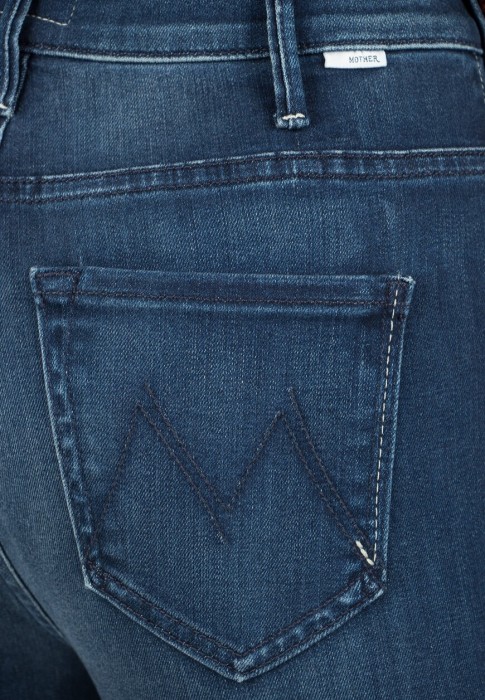 джинсы  из проверенных материалов спереди