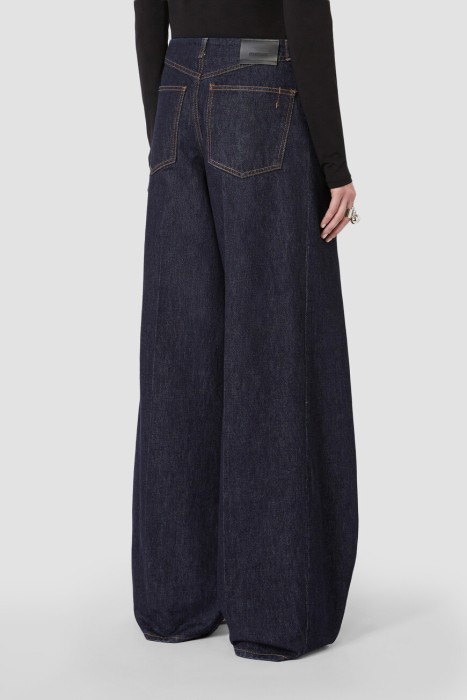 джинсы  от бренда max mara вид слева