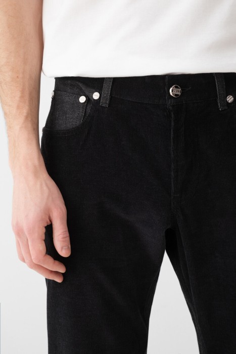 джинсы  из италии вид сбоку