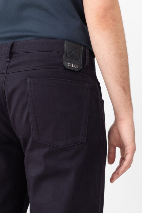 Товар синего цвета с внутренней стороны