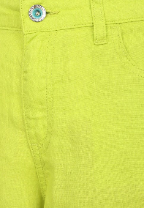 Товар зеленого цвета с внутренней стороны