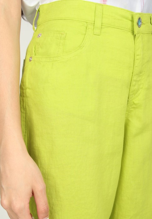 джинсы  из проверенных материалов спереди