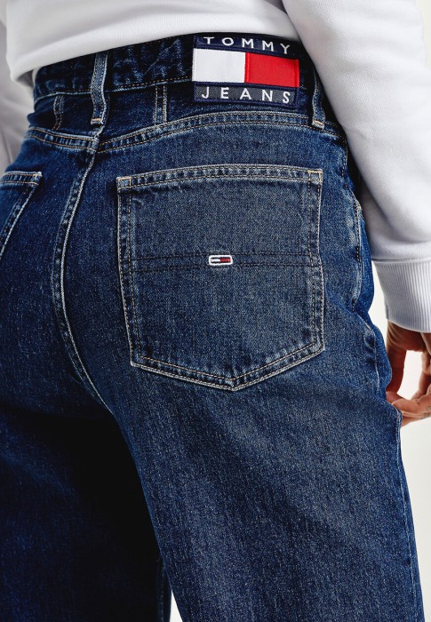 Товар синего цвета с внутренней стороны