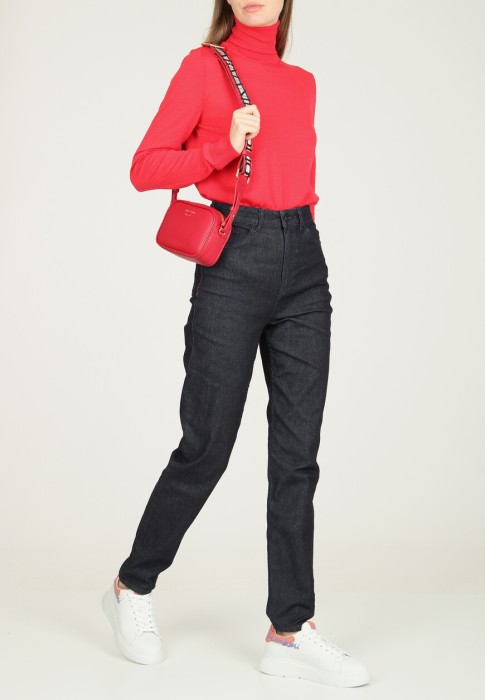 джинсы  по цене 31535 руб вид справа