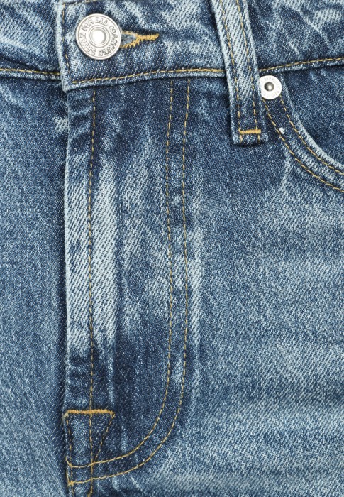 джинсы  из проверенных материалов спереди