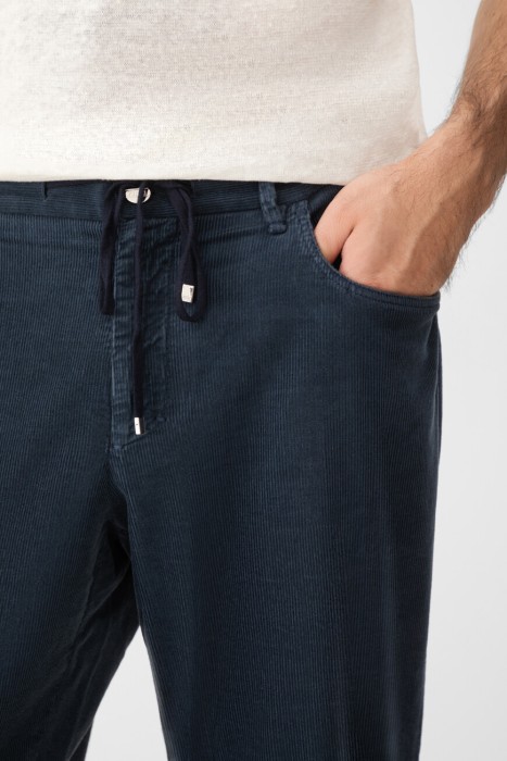 джинсы  из италии вид сбоку