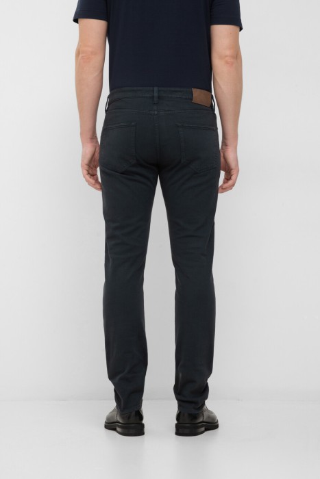 джинсы  от бренда loro piana вид слева