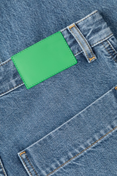 джинсы  для взрослого возраста с изнаночной стороны