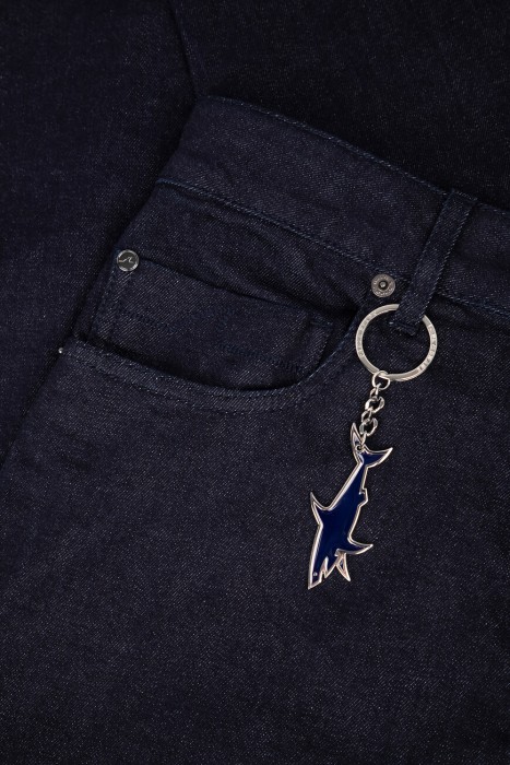 джинсы  универсального стиля с лицевой стороны