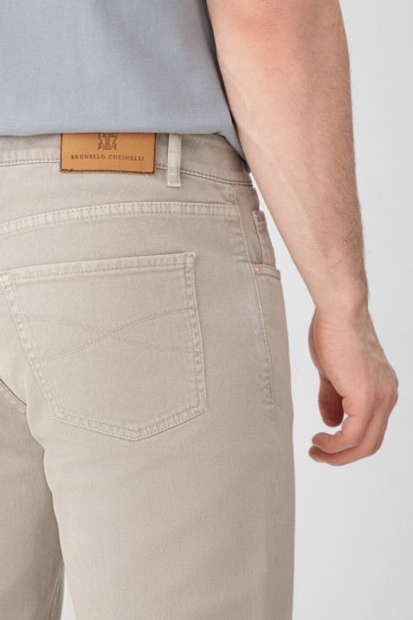 Товар серого цвета с внутренней стороны