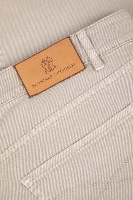 джинсы  для взрослого возраста с изнаночной стороны