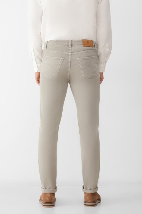 джинсы  от бренда brunello cucinelli вид слева