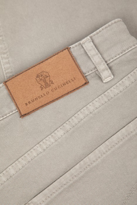 джинсы  для взрослого возраста с изнаночной стороны