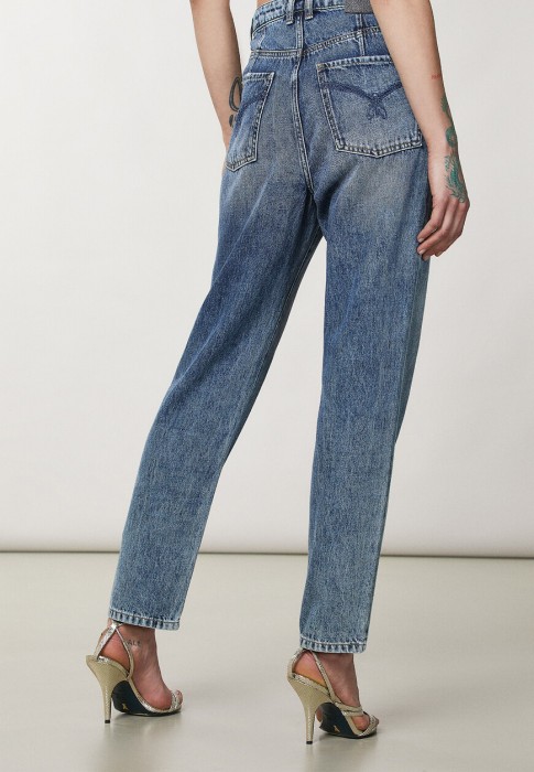 джинсы  из италии вид сбоку